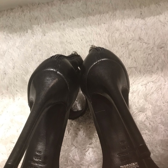 Black/Silver rockstud heels - Picture 6 of 8